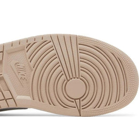 Tênis Air Retro 1 Low Feminino Nude