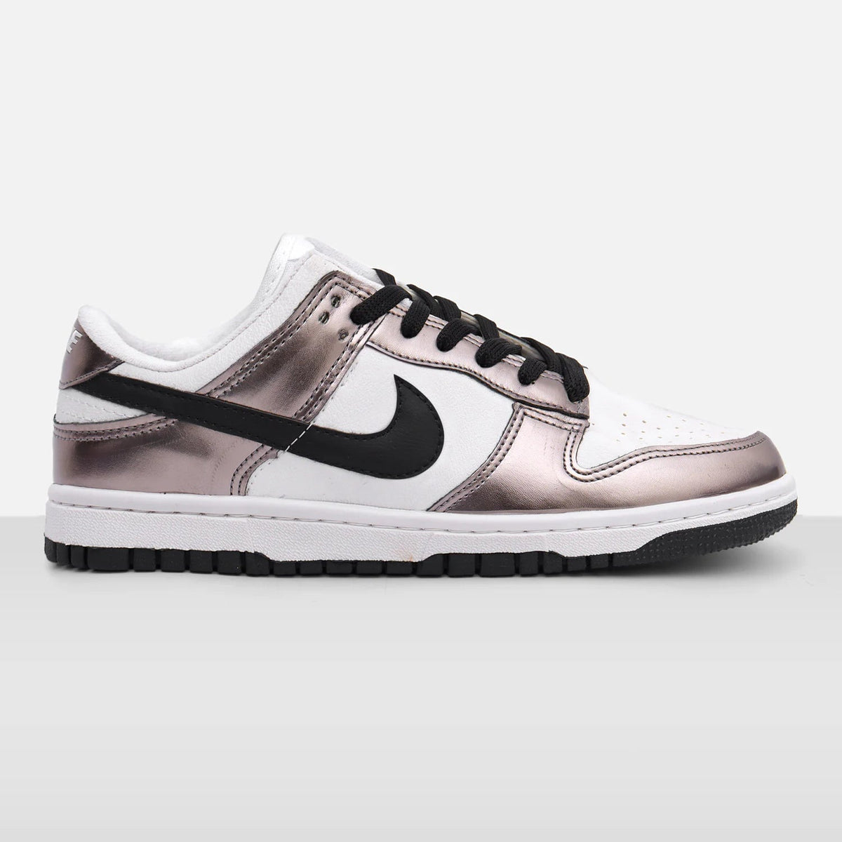 Dunk Low Serena Brilho Metálico